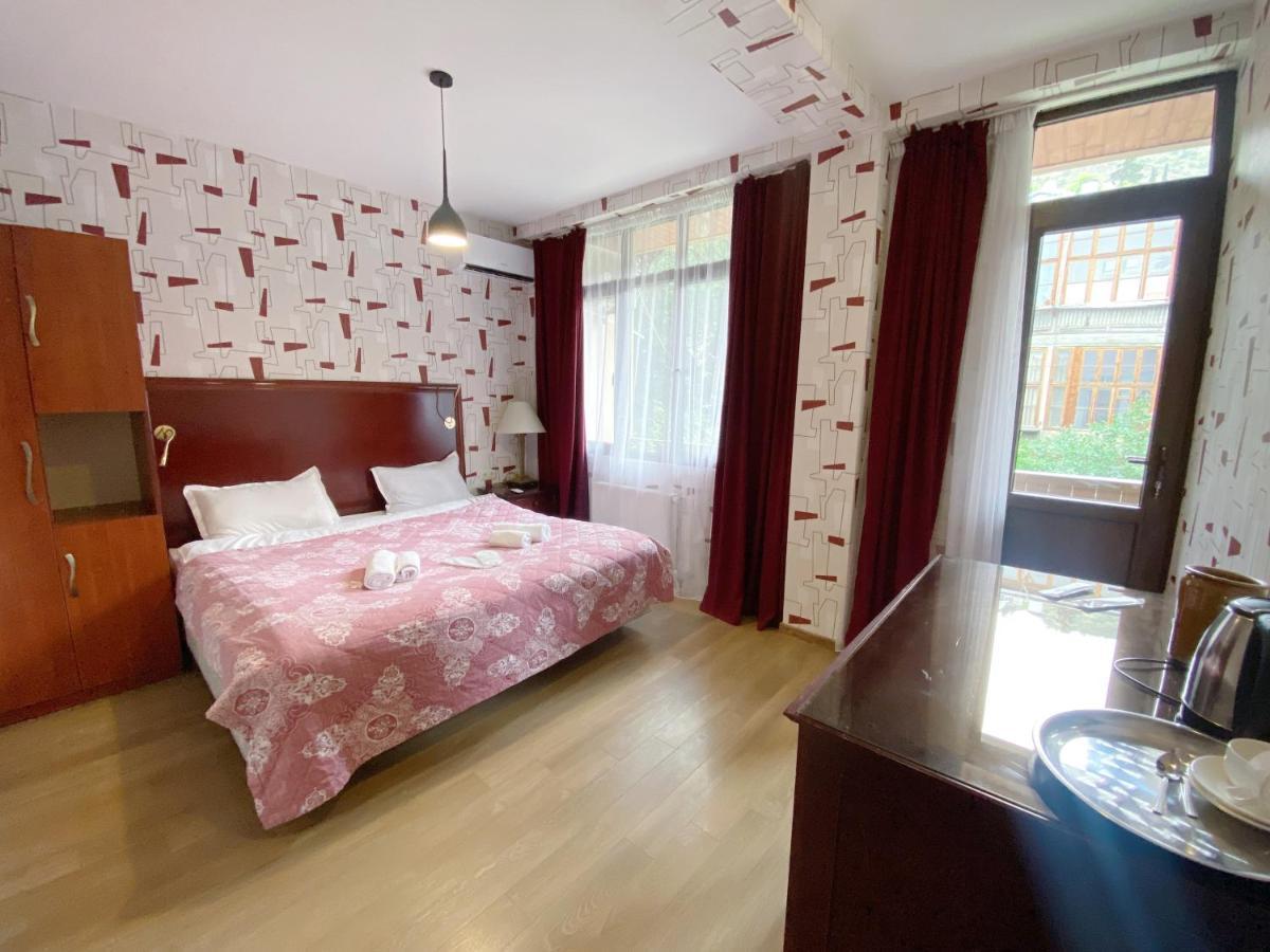 Chonkadzehotel Tiflis Exterior foto